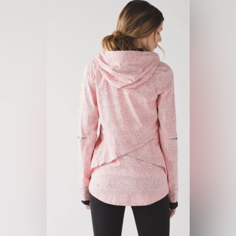 Lululemon runaway lightweight jacket